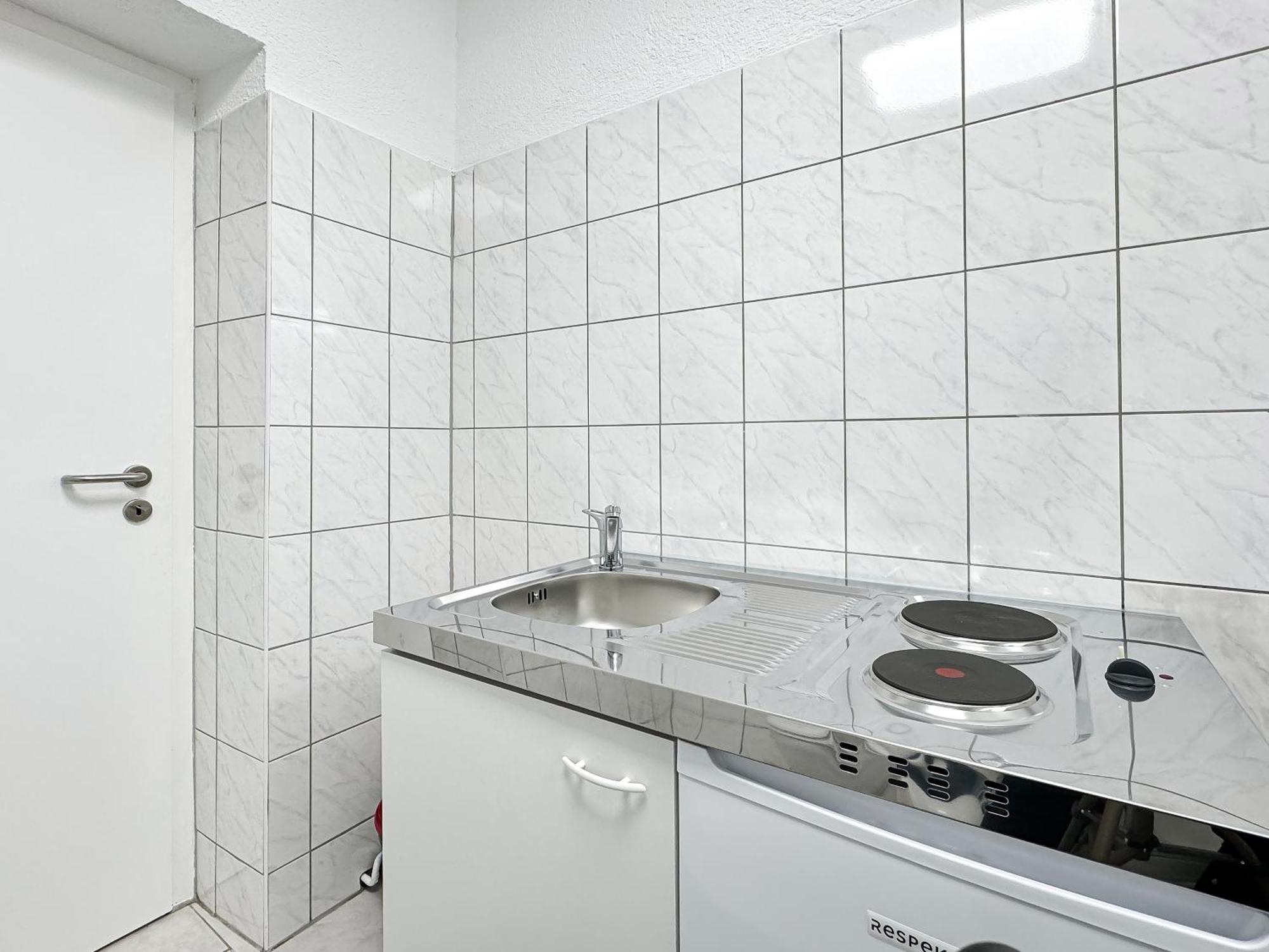 2 Zimmer Apartment Fuer 6 P, 15 Min Zum Flughafen Esslingen am Neckar Exterior foto
